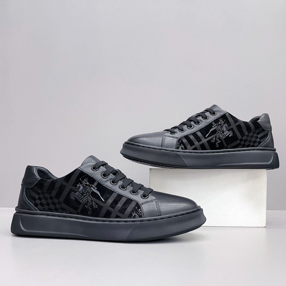 Men's High-end Leather Soft-soled Casual Shoes